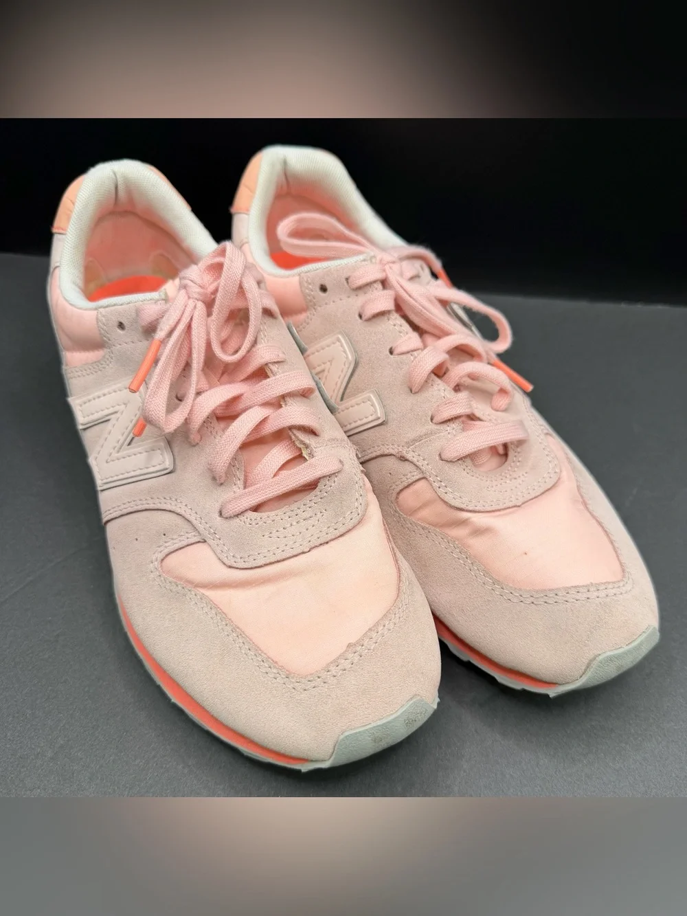 New‎ Balance Women's Blush Pink Athletic Sneakers- Size:9.5